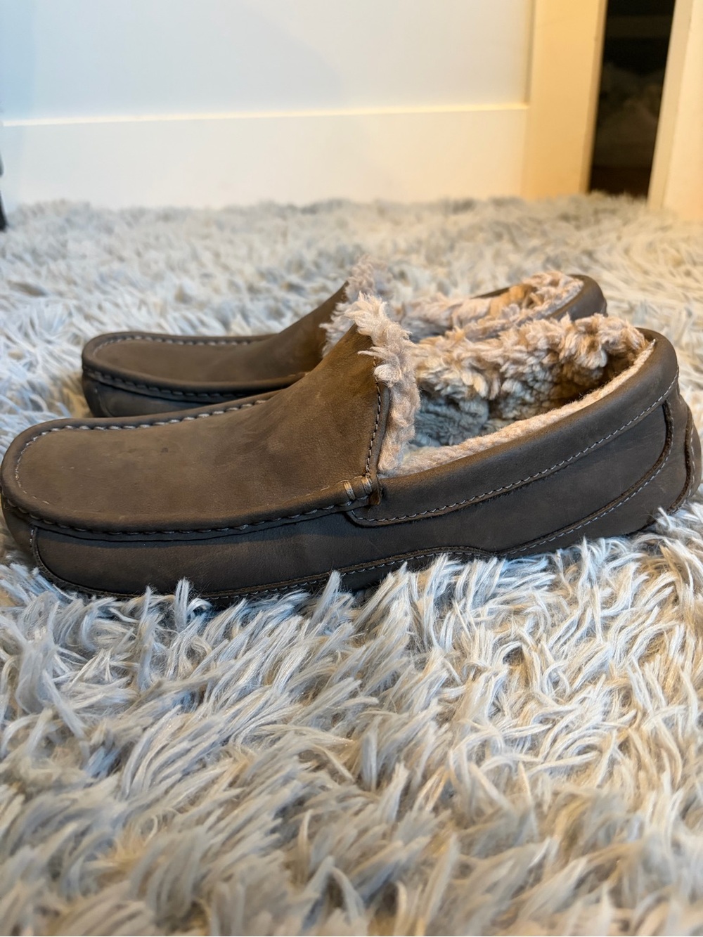 UGG Men's Brown Leather Slip-On Loafers with Cream Shearling Trim